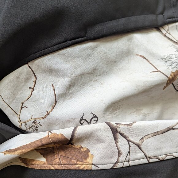 Realtree Women's Size M Black and White Camo jacket - Picture 7 of 8